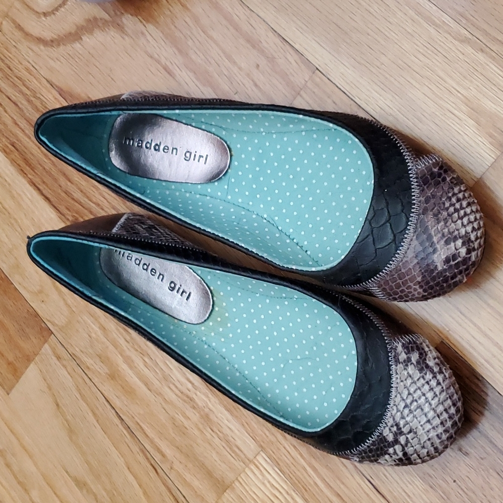 Madden Girl Flats size 6